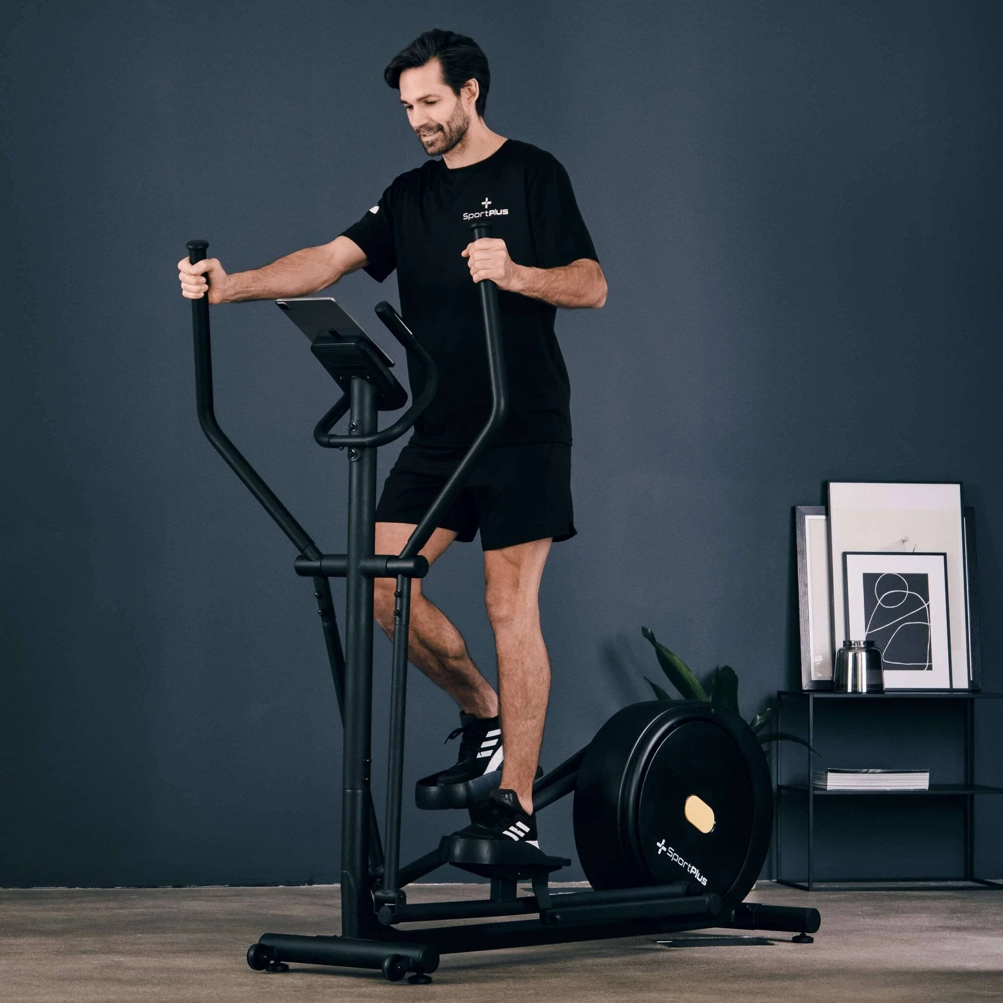 DESIGN Crosstrainer mit App-Steuerung & 18 kg Schwungmasse - Image 2