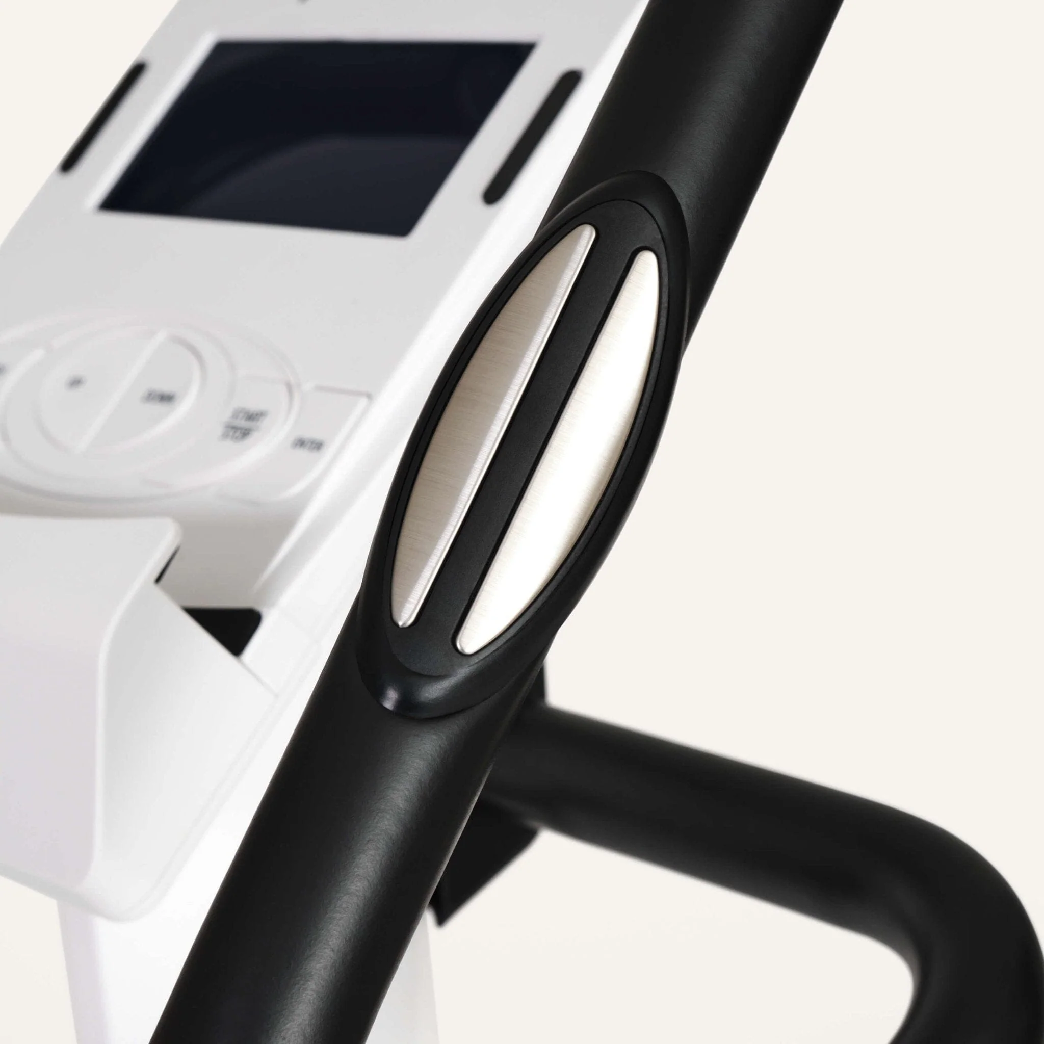 Heimtrainer | Tiefer Einstieg | 24 Computer gesteuerte Widerstandsstufen | bis 260 W | App-kompatibel - Image 13